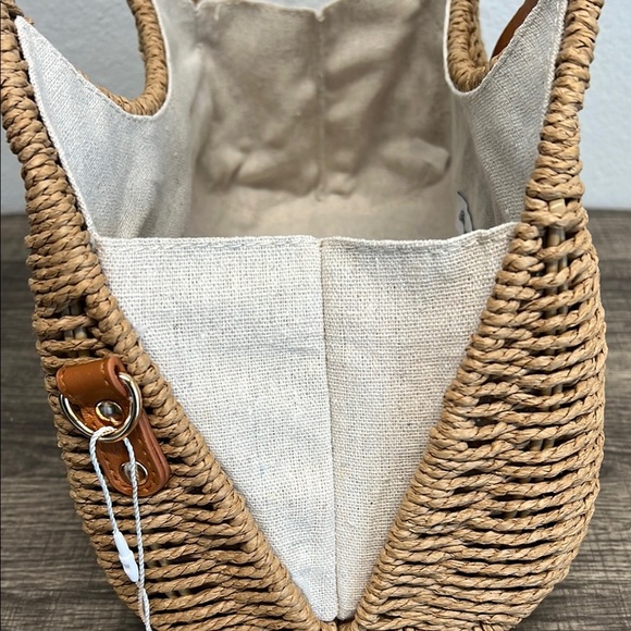 🔥LAST ONE🔥 ~ Tommy Bahama Woven Bag w/Removable Crossbody Strap - Picture 10 of 10